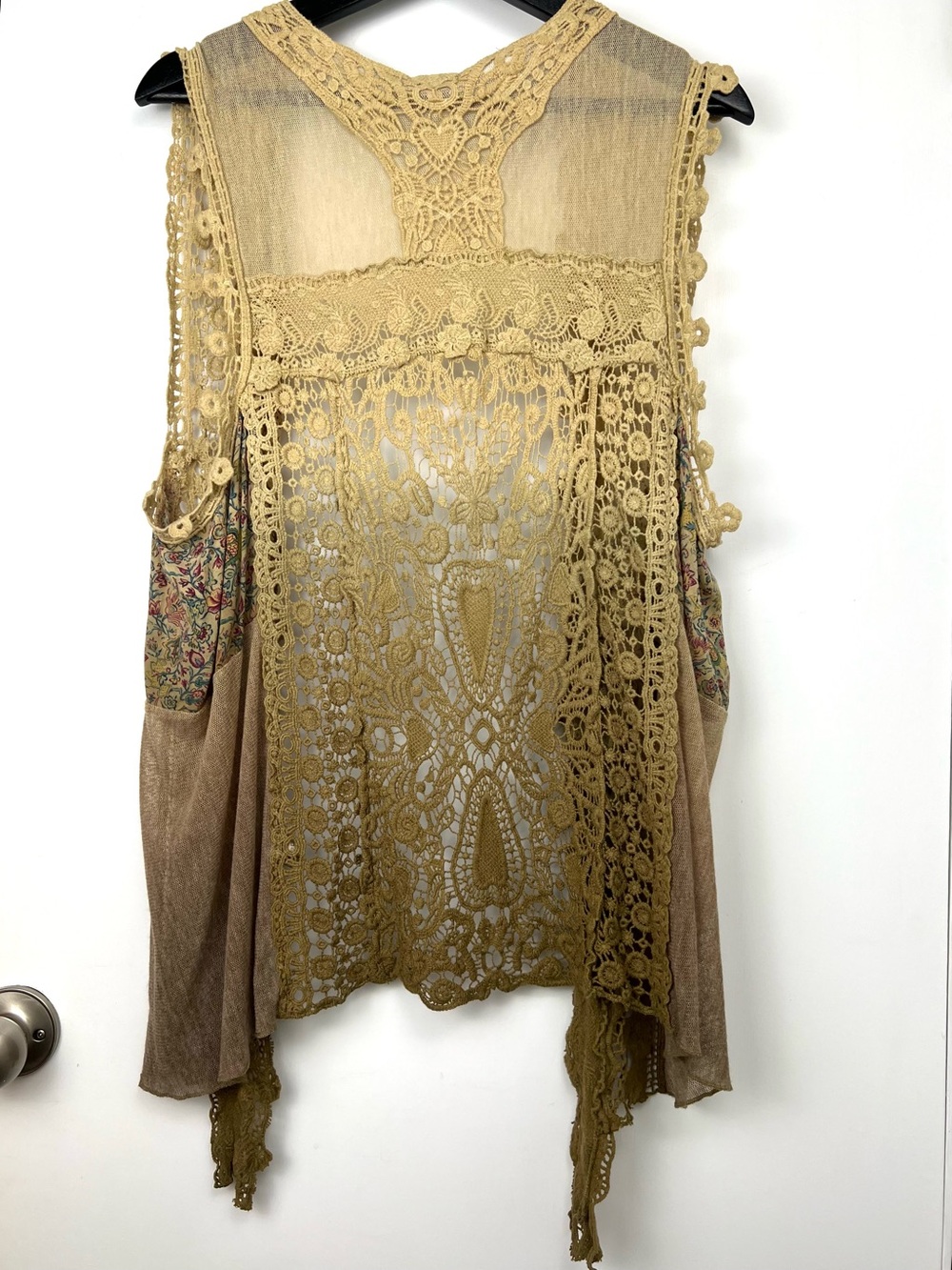 Gimmicks by BKE Bohemian Crochet Open Sleeveless Top XL Natural Ombre Festival